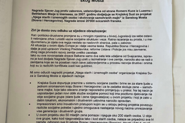 Saznajte više o nagradi Sjever-Jug dodijeljenoj organizaciji Krajiška Suza iz Sanskog Mosta za projekt njege starih i osnaživanja žena.