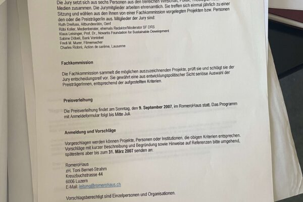 Saznajte više o nagradi Sjever-Jug dodijeljenoj organizaciji Krajiška Suza iz Sanskog Mosta za projekt njege starih i osnaživanja žena.